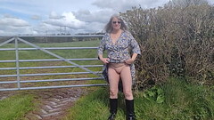 The cheeky flasher Thumb