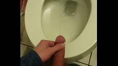 22yo Pissing Thumb