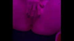 Rubs cum in pussy for another orgasm Thumb