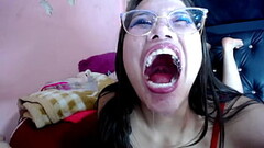 The depraved baby spits a condom! slut deepthroat Thumb