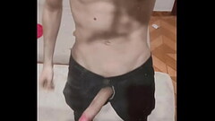 BEM DOTADO COM COM PAU GRANDE PRA FORA DA CAL&Ccedil_A Thumb