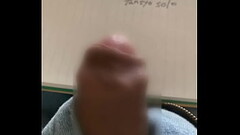 認証動画　小ぶりなチンコをスリスリ Thumb