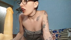 Skinny Hot Milf needs Your BigLoad Thumb