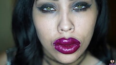 Extreme Bimbo Lips Cock Sucking Thumb