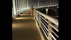 paseando en puente de c&oacute_rdoba Thumb
