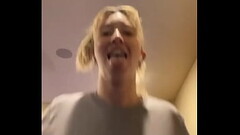 Big tits bouncing at the gym Thumb